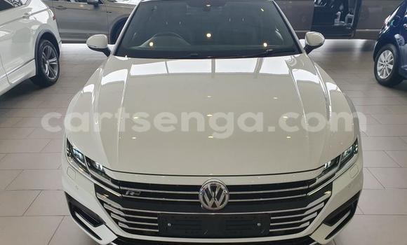 Nunua Ilio tumika Volkswagen Arteon White Gari ndani ya Big Bend nchini Lubombo Nunua Ilio tumika Volkswagen Arteon White Gari ndani ya Big Bend nchini Lubombo