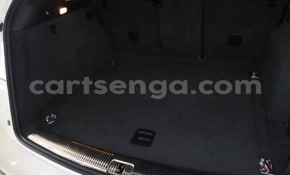 Nunua Ilio tumika Audi Q5 White Gari ndani ya Big Bend nchini Lubombo Nunua Ilio tumika Audi Q5 White Gari ndani ya Big Bend nchini Lubombo