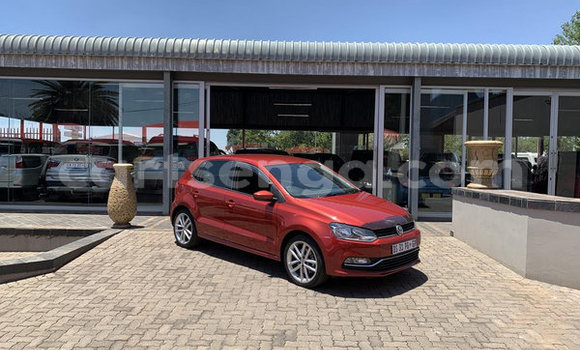 Nunua Ilio tumika Volkswagen Polo Red Gari ndani ya Big Bend nchini Lubombo Nunua Ilio tumika Volkswagen Polo Red Gari ndani ya Big Bend nchini Lubombo