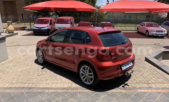Nunua Ilio tumika Volkswagen Polo Red Gari ndani ya Big Bend nchini Lubombo Nunua Ilio tumika Volkswagen Polo Red Gari ndani ya Big Bend nchini Lubombo