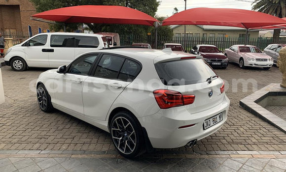 Acheter Occasion Voiture BMW 1–Series Blanc à Big Bend, Lubombo Acheter Occasion Voiture BMW 1–Series Blanc à Big Bend, Lubombo