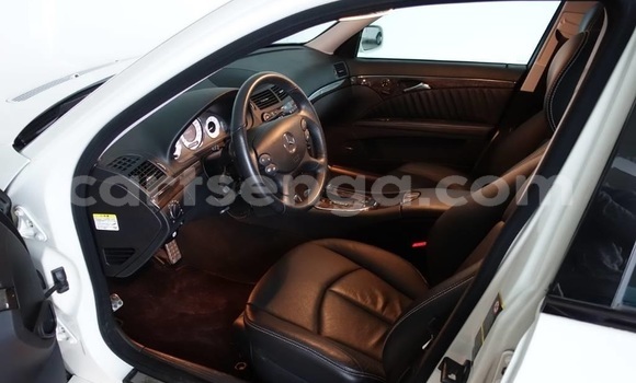 Buy Used Mercedes‒Benz E–Class White Car in Hluti in Shiselweni District Buy Used Mercedes‒Benz E–Class White Car in Hluti in Shiselweni District