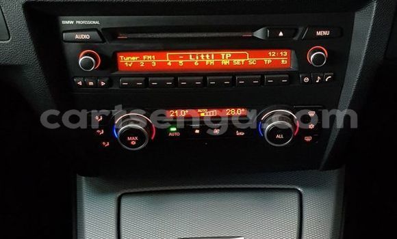 Nunua Ilio tumika BMW 321 Black Gari ndani ya Ezulwini nchini Hhohho Nunua Ilio tumika BMW 321 Black Gari ndani ya Ezulwini nchini Hhohho