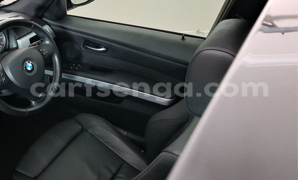 Nunua Ilio tumika BMW 321 Black Gari ndani ya Ezulwini nchini Hhohho Nunua Ilio tumika BMW 321 Black Gari ndani ya Ezulwini nchini Hhohho