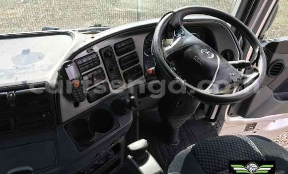 Acheter Occasion Utilitaire Mercedes‒Benz Truck Gris à Manzini, Manzini Acheter Occasion Utilitaire Mercedes‒Benz Truck Gris à Manzini, Manzini