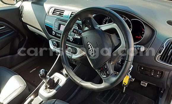 Nunua Ilio tumika Kia Rio Silver Gari ndani ya Big Bend nchini Lubombo Nunua Ilio tumika Kia Rio Silver Gari ndani ya Big Bend nchini Lubombo