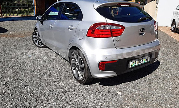 Nunua Ilio tumika Kia Rio Silver Gari ndani ya Big Bend nchini Lubombo Nunua Ilio tumika Kia Rio Silver Gari ndani ya Big Bend nchini Lubombo