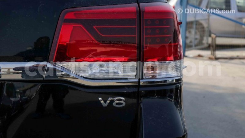 Big with watermark toyota land cruiser hhohho import dubai 12862