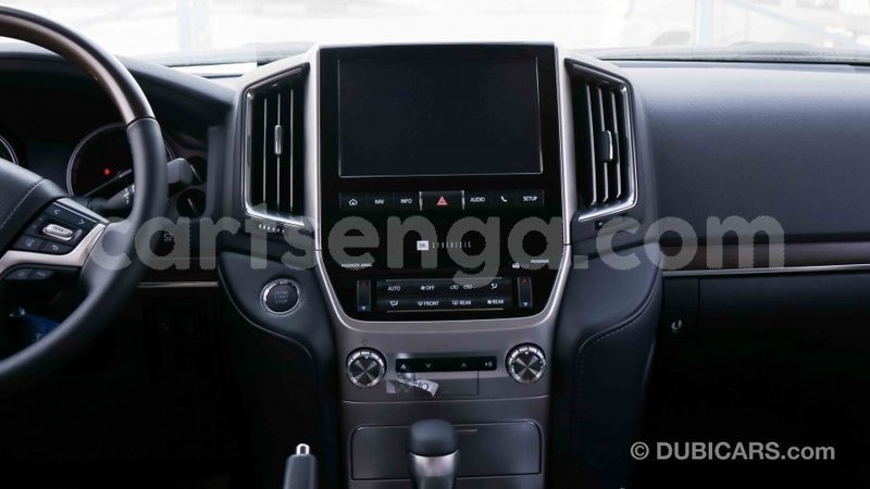 Big with watermark toyota land cruiser hhohho import dubai 12862