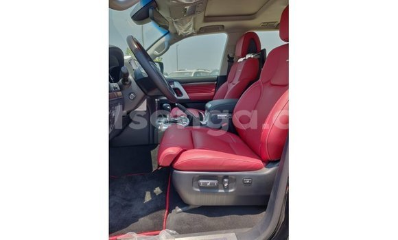 Nunua Imported Toyota Land Cruiser Black Gari ndani ya Import - Dubai nchini Hhohho Nunua Imported Toyota Land Cruiser Black Gari ndani ya Import - Dubai nchini Hhohho