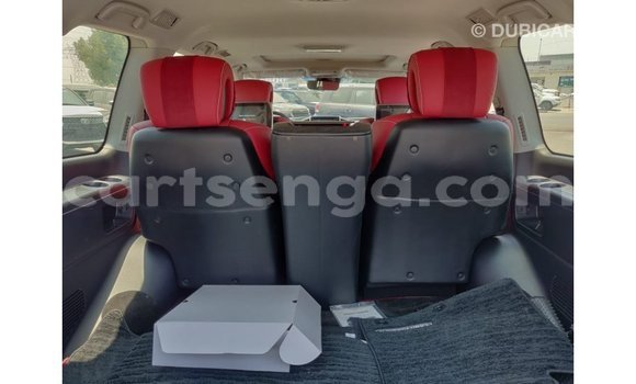 Nunua Imported Toyota Land Cruiser Black Gari ndani ya Import - Dubai nchini Hhohho Nunua Imported Toyota Land Cruiser Black Gari ndani ya Import - Dubai nchini Hhohho