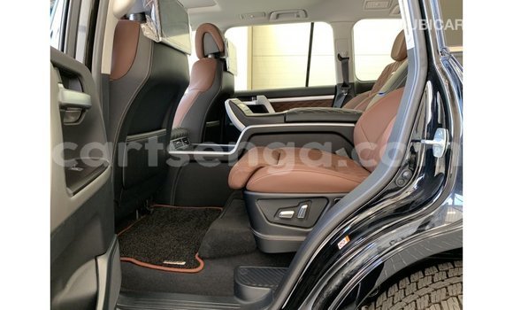 Nunua Imported Toyota Land Cruiser Black Gari ndani ya Import - Dubai nchini Hhohho Nunua Imported Toyota Land Cruiser Black Gari ndani ya Import - Dubai nchini Hhohho