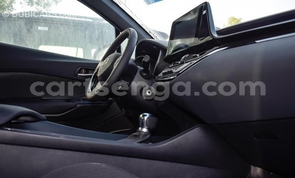 Nunua Imported Toyota C-HR Other Gari ndani ya Import - Dubai nchini Hhohho Nunua Imported Toyota C-HR Other Gari ndani ya Import - Dubai nchini Hhohho