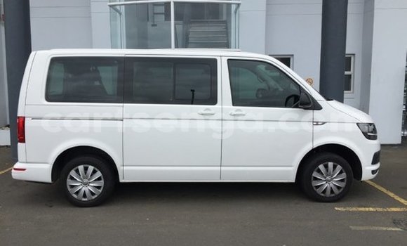 Acheter Occasion Voiture Volkswagen Transporter Blanc à Ezulwini, Hhohho Acheter Occasion Voiture Volkswagen Transporter Blanc à Ezulwini, Hhohho