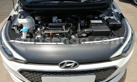 Nunua Ilio tumika Hyundai i20 White Gari ndani ya Big Bend nchini Lubombo Nunua Ilio tumika Hyundai i20 White Gari ndani ya Big Bend nchini Lubombo