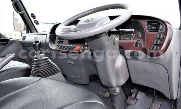 Acheter Occasion Voiture Hyundai Verna Blanc à Ezulwini, Hhohho Acheter Occasion Voiture Hyundai Verna Blanc à Ezulwini, Hhohho