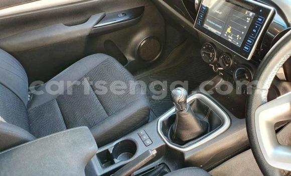 Nunua Ilio tumika Toyota Hilux Silver Gari ndani ya Manzini nchini Manzini Nunua Ilio tumika Toyota Hilux Silver Gari ndani ya Manzini nchini Manzini