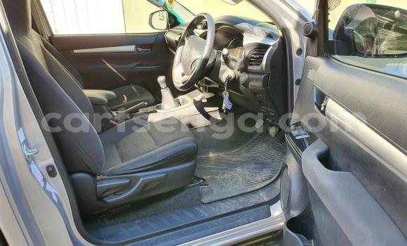 Nunua Ilio tumika Toyota Hilux Silver Gari ndani ya Manzini nchini Manzini Nunua Ilio tumika Toyota Hilux Silver Gari ndani ya Manzini nchini Manzini