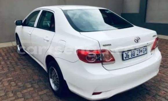 Acheter Occasion Voiture Toyota Corolla Blanc à Hlatikulu, Shiselweni District Acheter Occasion Voiture Toyota Corolla Blanc à Hlatikulu, Shiselweni District