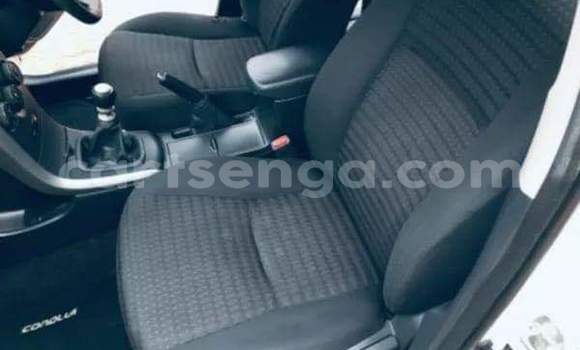 Acheter Occasion Voiture Toyota Corolla Blanc à Hlatikulu, Shiselweni District Acheter Occasion Voiture Toyota Corolla Blanc à Hlatikulu, Shiselweni District