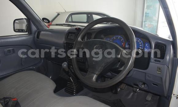 Nunua Ilio tumika Toyota Hilux White Gari ndani ya Mbabane nchini Manzini Nunua Ilio tumika Toyota Hilux White Gari ndani ya Mbabane nchini Manzini