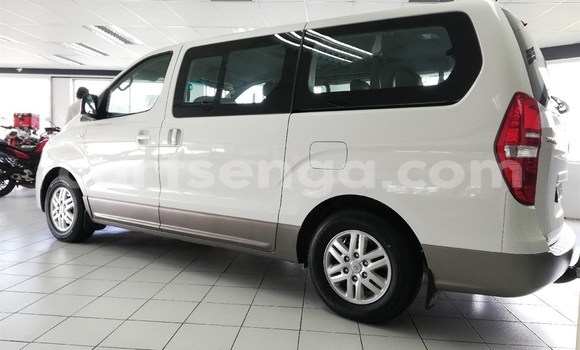 Nunua Ilio tumika Hyundai H1 White Gari ndani ya Mbabane nchini Manzini Nunua Ilio tumika Hyundai H1 White Gari ndani ya Mbabane nchini Manzini