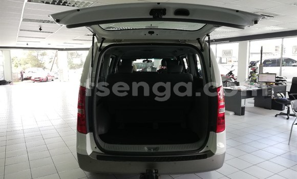 Nunua Ilio tumika Hyundai H1 White Gari ndani ya Mbabane nchini Manzini Nunua Ilio tumika Hyundai H1 White Gari ndani ya Mbabane nchini Manzini