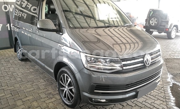 Nunua Ilio tumika Volkswagen Caravelle Silver Gari ndani ya Mbabane nchini Manzini Nunua Ilio tumika Volkswagen Caravelle Silver Gari ndani ya Mbabane nchini Manzini