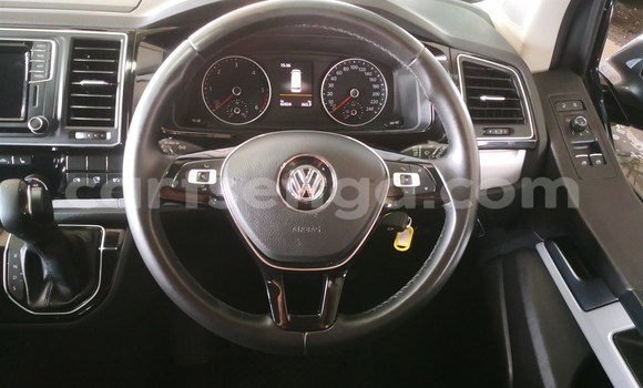 Nunua Ilio tumika Volkswagen Caravelle Silver Gari ndani ya Mbabane nchini Manzini Nunua Ilio tumika Volkswagen Caravelle Silver Gari ndani ya Mbabane nchini Manzini