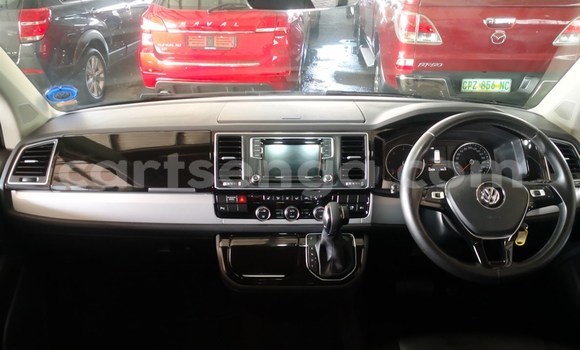 Nunua Ilio tumika Volkswagen Caravelle Silver Gari ndani ya Mbabane nchini Manzini Nunua Ilio tumika Volkswagen Caravelle Silver Gari ndani ya Mbabane nchini Manzini