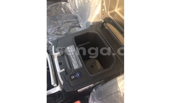 Buy Import Toyota Land Cruiser Black Car in Import - Dubai in Hhohho Buy Import Toyota Land Cruiser Black Car in Import - Dubai in Hhohho