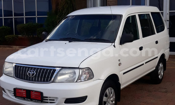 Nunua Ilio tumika Toyota Corona White Gari ndani ya Ezulwini nchini Hhohho Nunua Ilio tumika Toyota Corona White Gari ndani ya Ezulwini nchini Hhohho