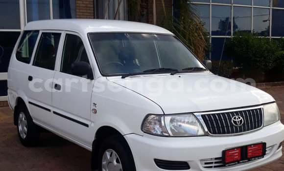 Nunua Ilio tumika Toyota Corona White Gari ndani ya Ezulwini nchini Hhohho Nunua Ilio tumika Toyota Corona White Gari ndani ya Ezulwini nchini Hhohho