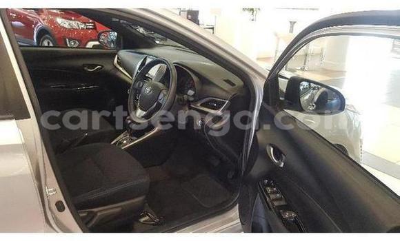 Acheter Occasion Voiture Toyota Yaris Gris à Bulembu, Hhohho Acheter Occasion Voiture Toyota Yaris Gris à Bulembu, Hhohho