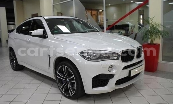 Nunua Ilio tumika BMW X6 M White Gari ndani ya Hlatikulu nchini Wilaya ya Shiselweni Nunua Ilio tumika BMW X6 M White Gari ndani ya Hlatikulu nchini Wilaya ya Shiselweni