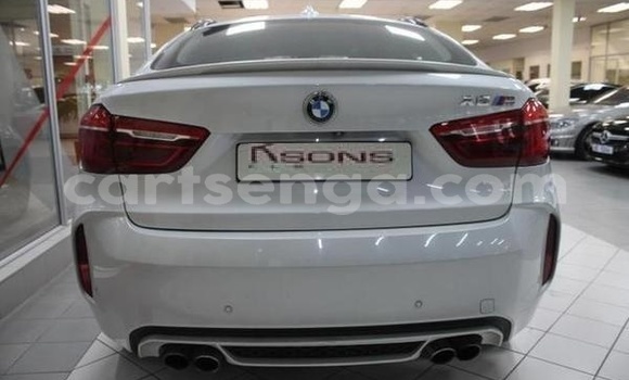 Nunua Ilio tumika BMW X6 M White Gari ndani ya Hlatikulu nchini Wilaya ya Shiselweni Nunua Ilio tumika BMW X6 M White Gari ndani ya Hlatikulu nchini Wilaya ya Shiselweni