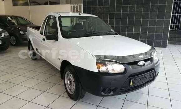 Acheter Occasion Voiture Ford Pickup Blanc à Hlatikulu, Shiselweni District Acheter Occasion Voiture Ford Pickup Blanc à Hlatikulu, Shiselweni District