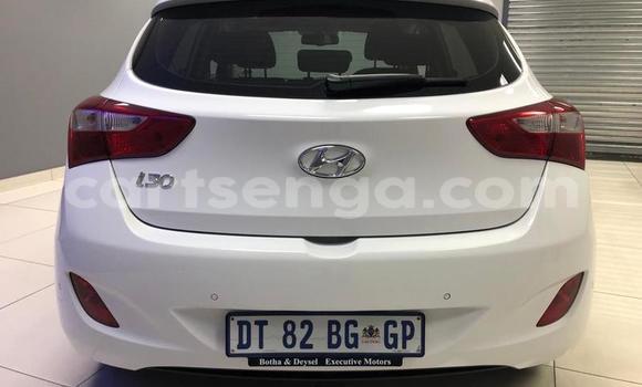 Acheter Occasion Voiture Hyundai i30 Blanc à Malkerns, Manzini Acheter Occasion Voiture Hyundai i30 Blanc à Malkerns, Manzini