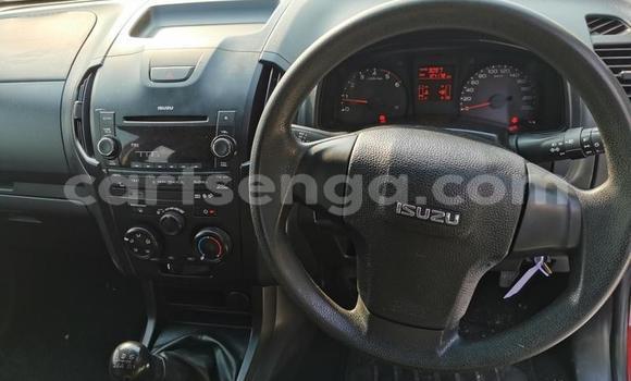 Nunua Ilio tumika Isuzu KB Red Gari ndani ya Mbabane nchini Manzini Nunua Ilio tumika Isuzu KB Red Gari ndani ya Mbabane nchini Manzini