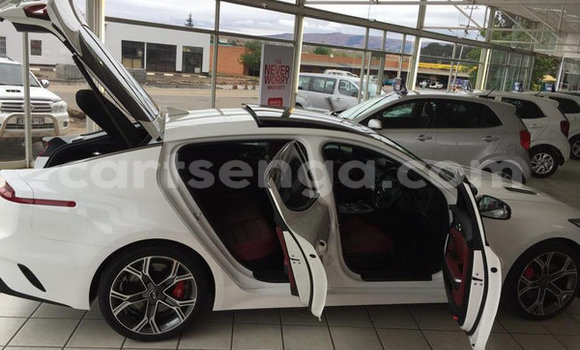 Acheter Occasion Voiture Kia Stinger Blanc à Ezulwini, Hhohho Acheter Occasion Voiture Kia Stinger Blanc à Ezulwini, Hhohho