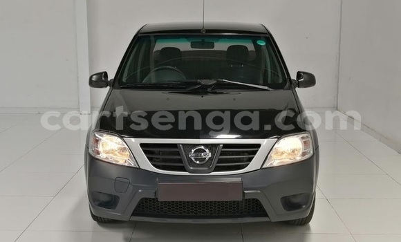 Buy Used Nissan NP 300 Beige Car in Ezulwini in Hhohho Buy Used Nissan NP 300 Beige Car in Ezulwini in Hhohho