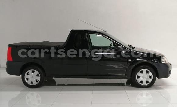 Buy Used Nissan NP 300 Beige Car in Ezulwini in Hhohho Buy Used Nissan NP 300 Beige Car in Ezulwini in Hhohho