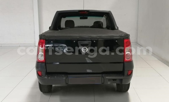 Buy Used Nissan NP 300 Beige Car in Ezulwini in Hhohho Buy Used Nissan NP 300 Beige Car in Ezulwini in Hhohho