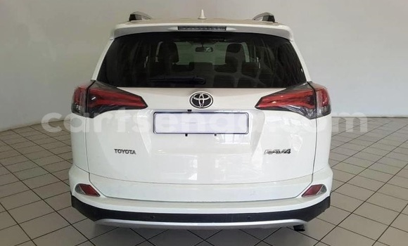 Buy Used Toyota RAV4 White Car in Mbabane in Manzini Buy Used Toyota RAV4 White Car in Mbabane in Manzini