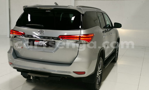 Acheter Occasion Voiture Toyota Fortuner Gris à Ezulwini, Hhohho Acheter Occasion Voiture Toyota Fortuner Gris à Ezulwini, Hhohho