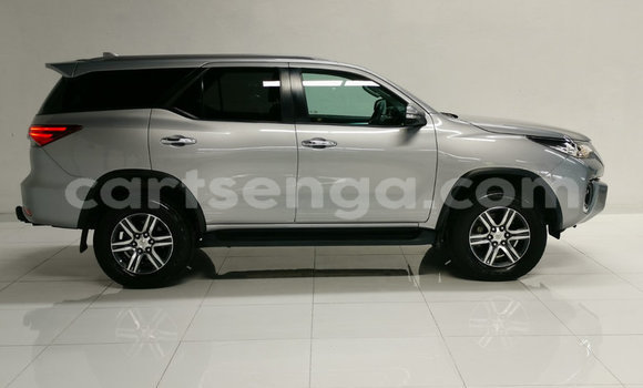 Acheter Occasion Voiture Toyota Fortuner Gris à Ezulwini, Hhohho Acheter Occasion Voiture Toyota Fortuner Gris à Ezulwini, Hhohho