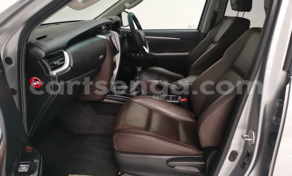 Acheter Occasion Voiture Toyota Fortuner Gris à Ezulwini, Hhohho Acheter Occasion Voiture Toyota Fortuner Gris à Ezulwini, Hhohho