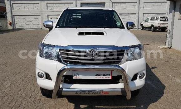 Nunua Ilio tumika Toyota Hilux White Gari ndani ya Ezulwini nchini Hhohho Nunua Ilio tumika Toyota Hilux White Gari ndani ya Ezulwini nchini Hhohho