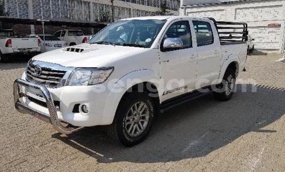 Nunua Ilio tumika Toyota Hilux White Gari ndani ya Ezulwini nchini Hhohho Nunua Ilio tumika Toyota Hilux White Gari ndani ya Ezulwini nchini Hhohho
