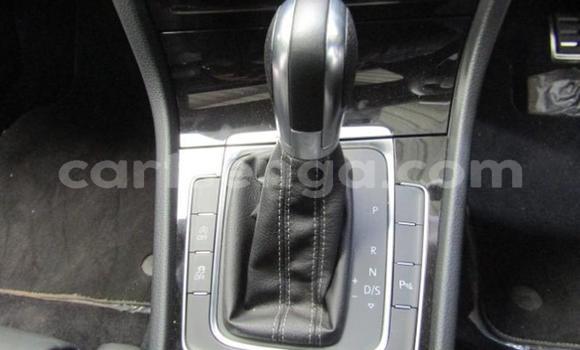 Nunua Ilio tumika Volkswagen Golf R Blue Gari ndani ya Manzini nchini Manzini Nunua Ilio tumika Volkswagen Golf R Blue Gari ndani ya Manzini nchini Manzini